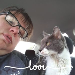 Meet your Posher, Dee